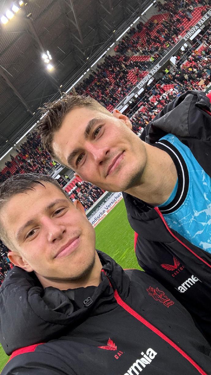 捷克队员在德甲联赛中大放异彩，成为焦点